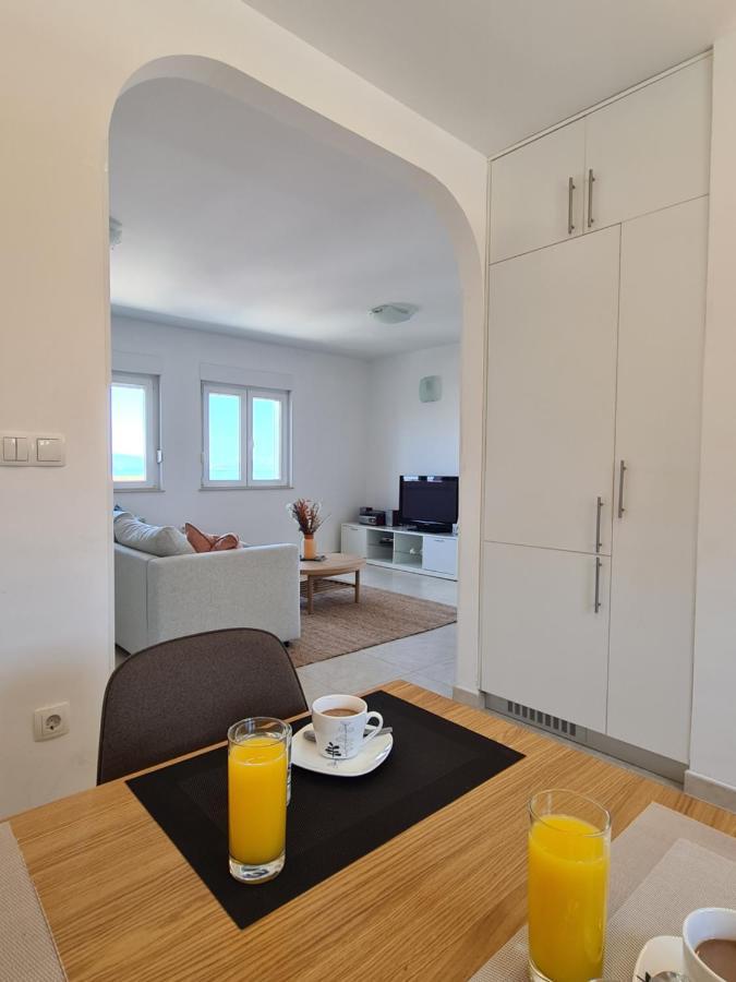 Modern Apartment Near The Sea-Mise Trogir Exterior photo