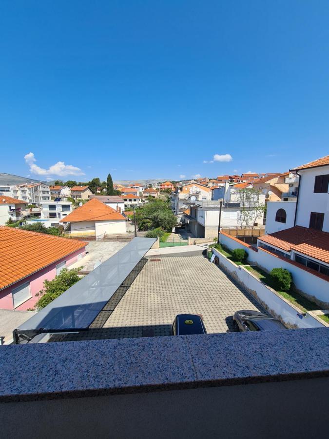 Modern Apartment Near The Sea-Mise Trogir Exterior photo